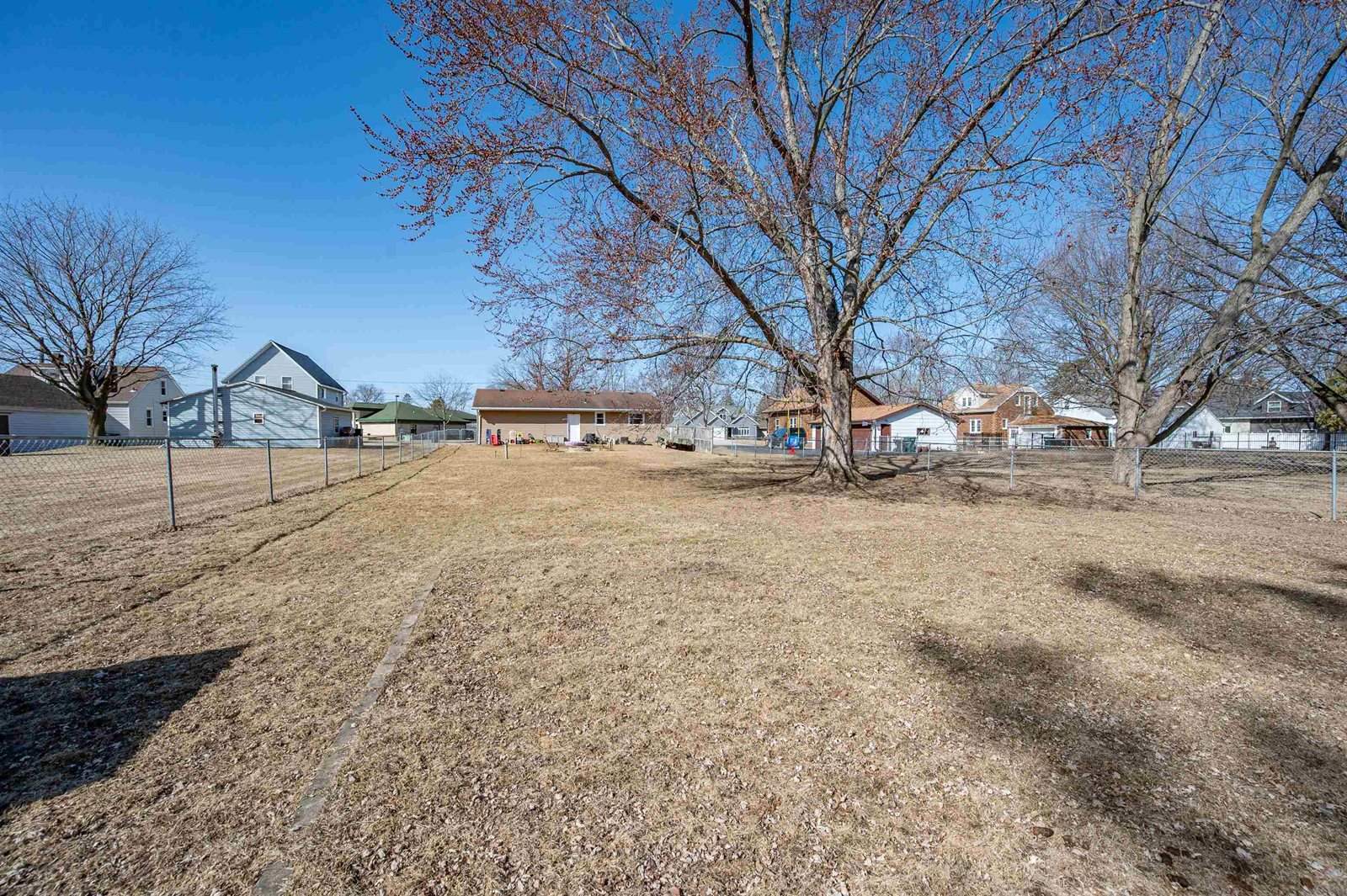 716 Maywood Avenue, Green Bay, WI 54303