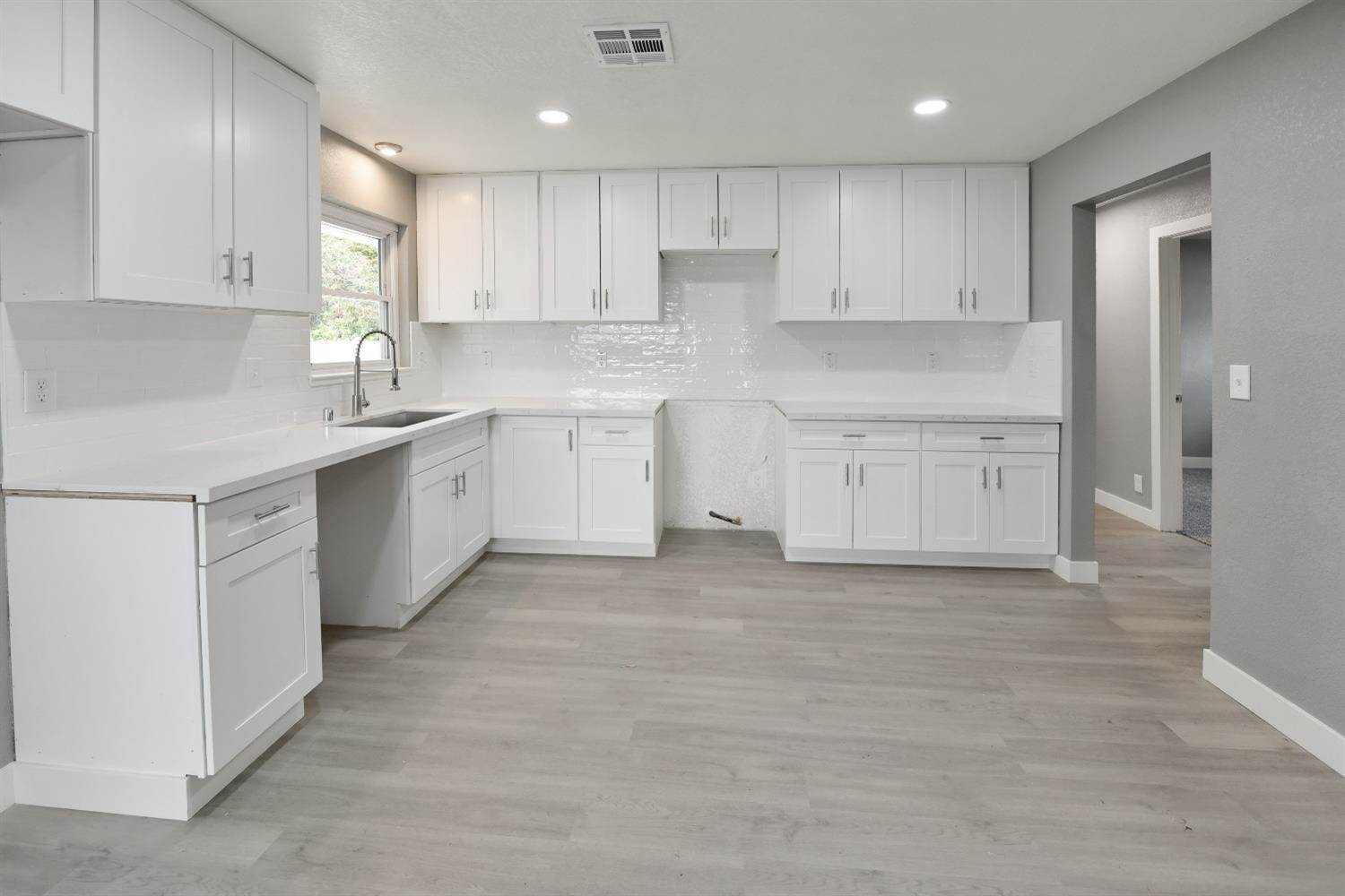 949 B Street, Yuba City, CA 95991