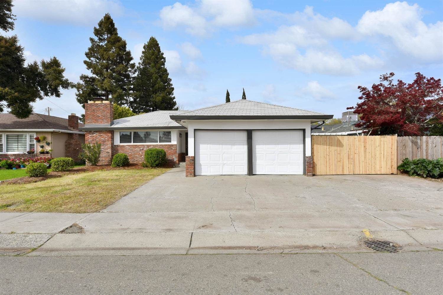 949 B Street, Yuba City, CA 95991
