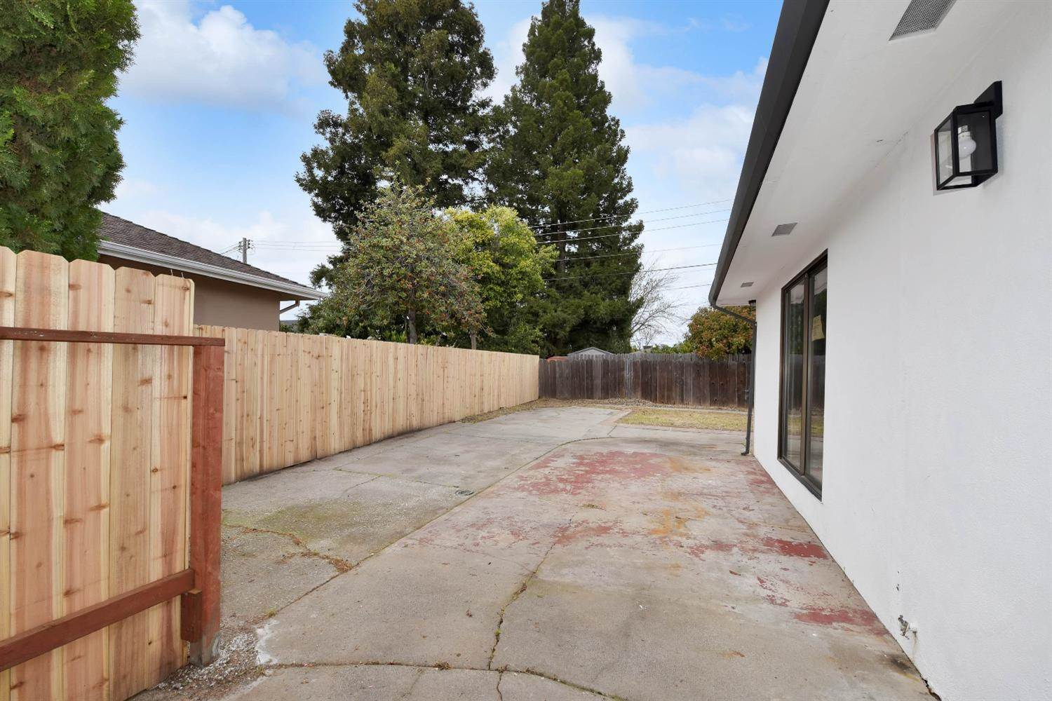949 B Street, Yuba City, CA 95991