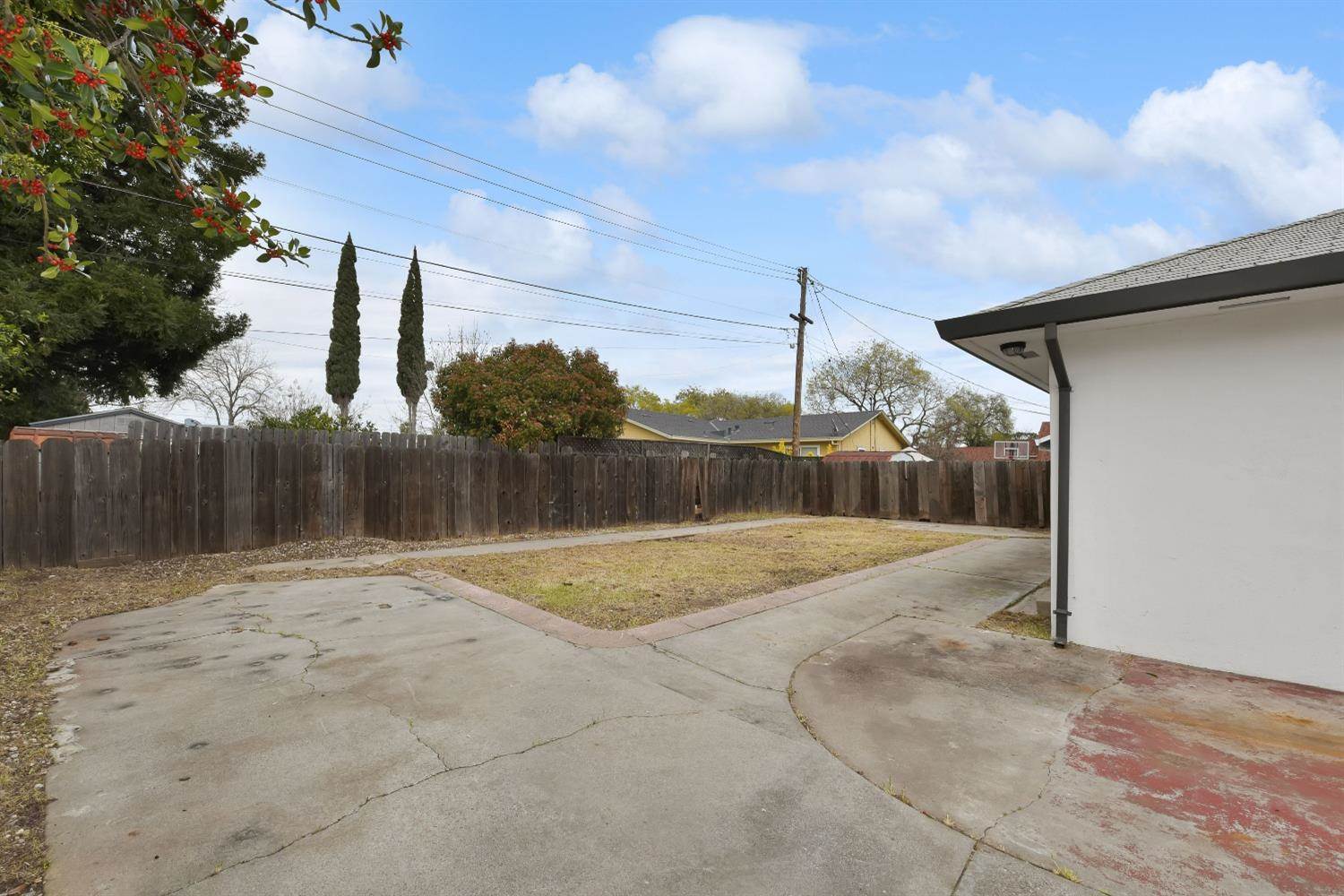 949 B Street, Yuba City, CA 95991