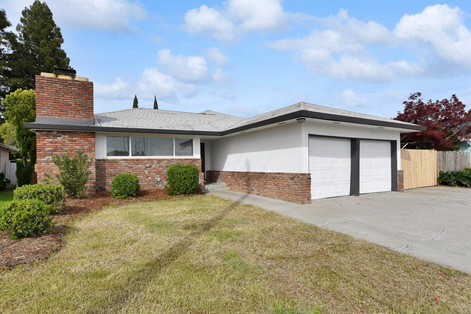 949 B Street, Yuba City, CA 95991