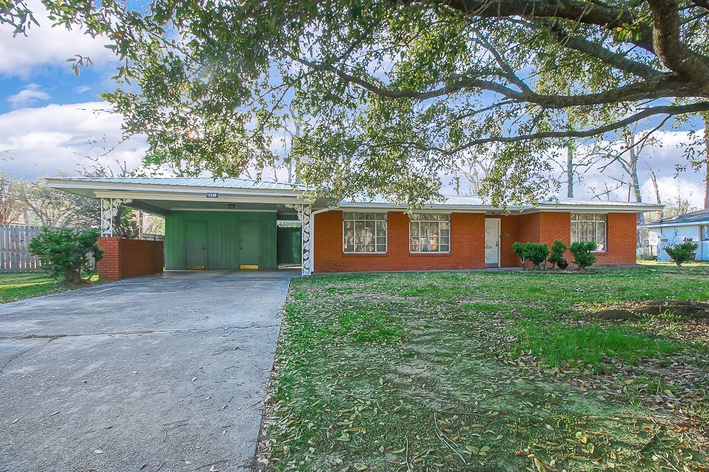 372 Frances Harriet Dr, Baton Rouge, LA 70815