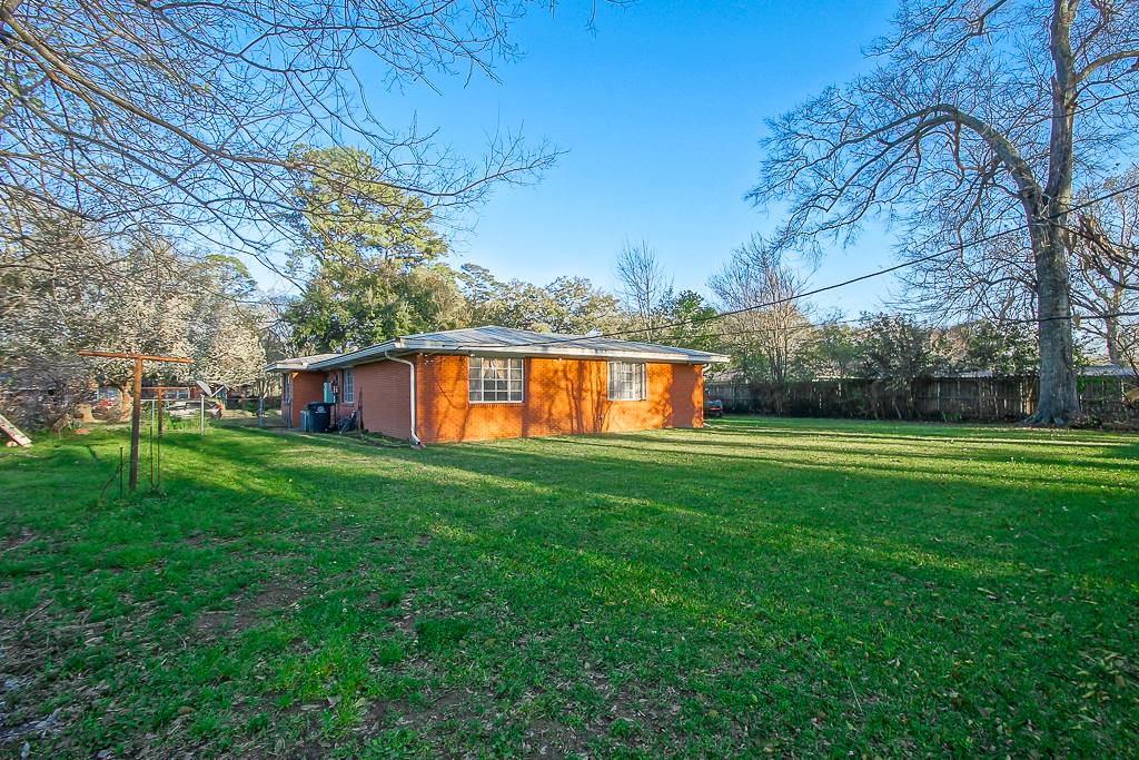 372 Frances Harriet Dr, Baton Rouge, LA 70815
