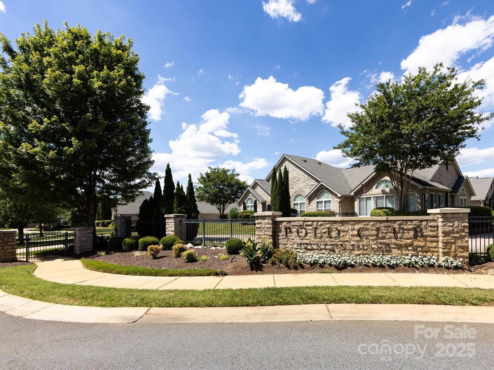 4723 Polo Gate Boulevard, Charlotte, NC 28216