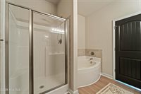 104 Waterstone Lane, Jacksonville, NC 28546