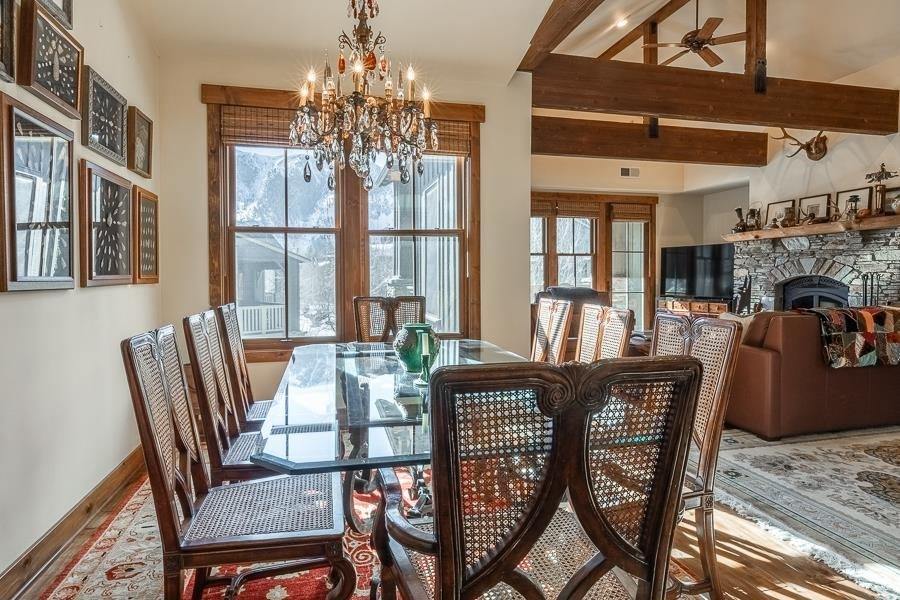 1126 Pyramid Peak Drive, Mammoth Lakes, CA 93546