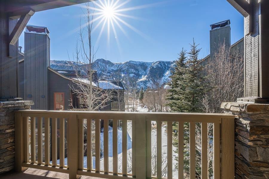 1126 Pyramid Peak Drive, Mammoth Lakes, CA 93546