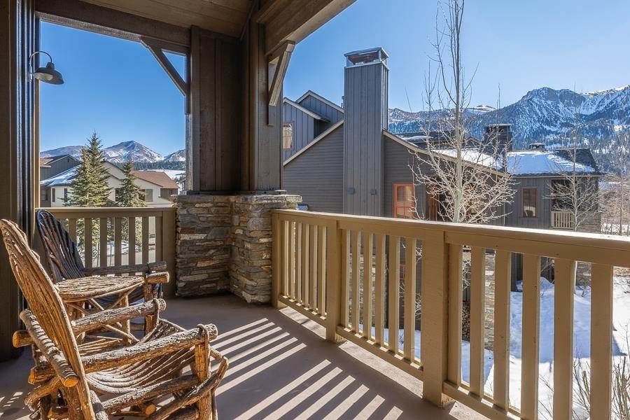1126 Pyramid Peak Drive, Mammoth Lakes, CA 93546