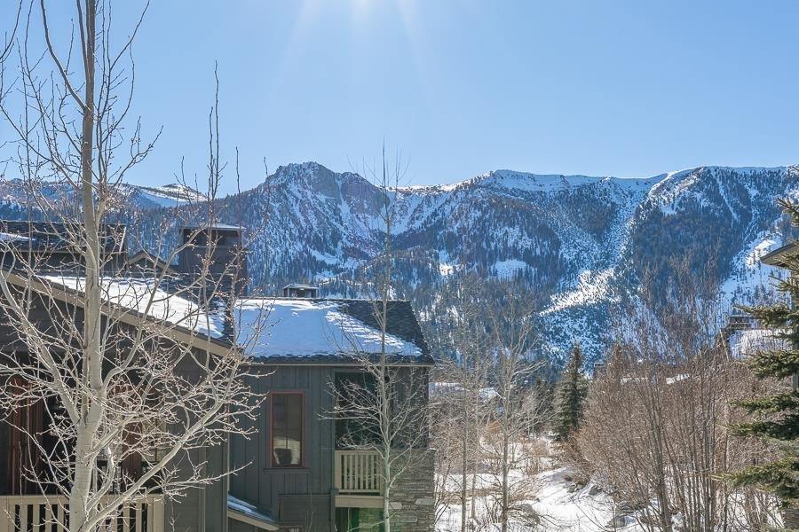 1126 Pyramid Peak Drive, Mammoth Lakes, CA 93546