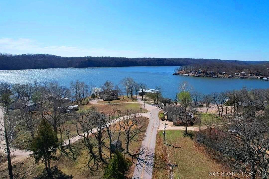 1646 Purvis Road, Sunrise Beach, MO 65079