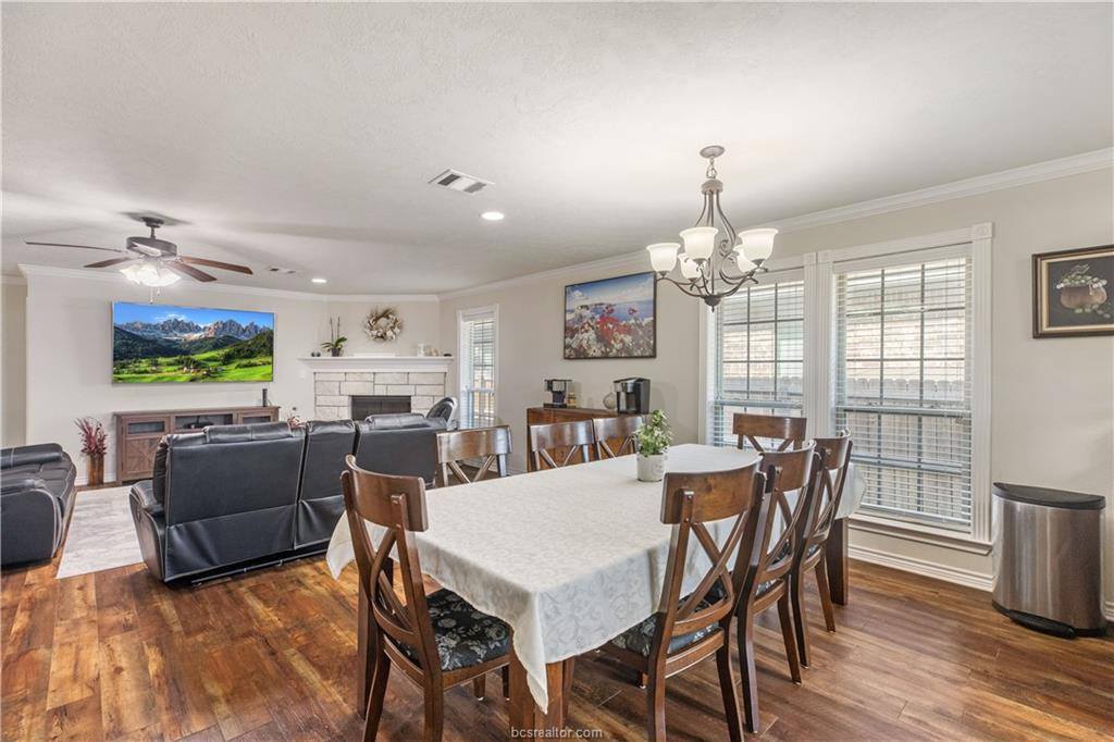 917 Emerald Dove Avenue, College Station, TX 77845