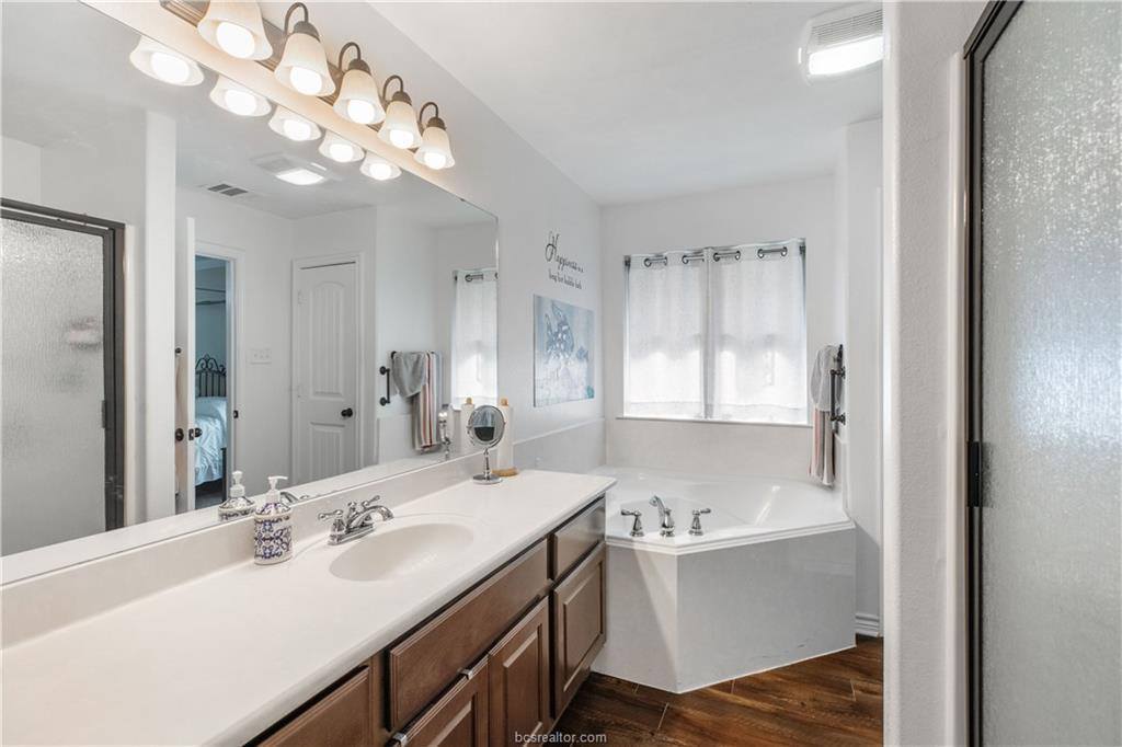 917 Emerald Dove Avenue, College Station, TX 77845