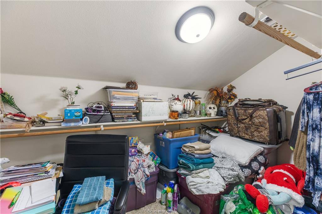 917 Emerald Dove Avenue, College Station, TX 77845