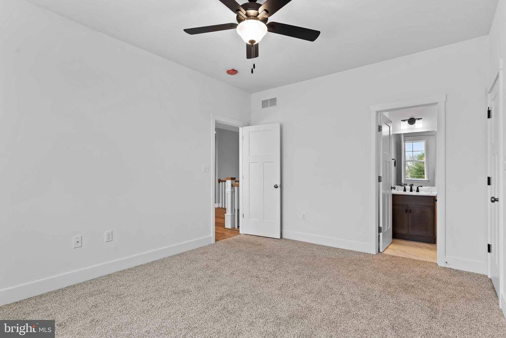 122 Jennifer Circle, Harrisburg, PA 17112