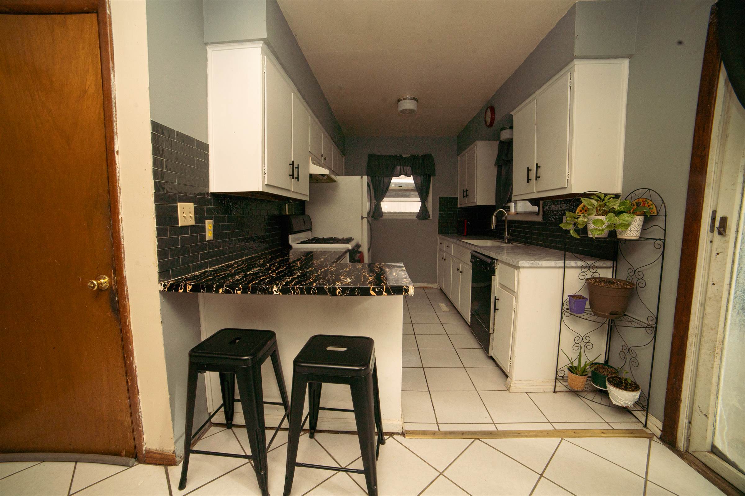 220 S McCall St, Ulysses, KS 67880