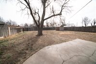 220 S McCall St, Ulysses, KS 67880
