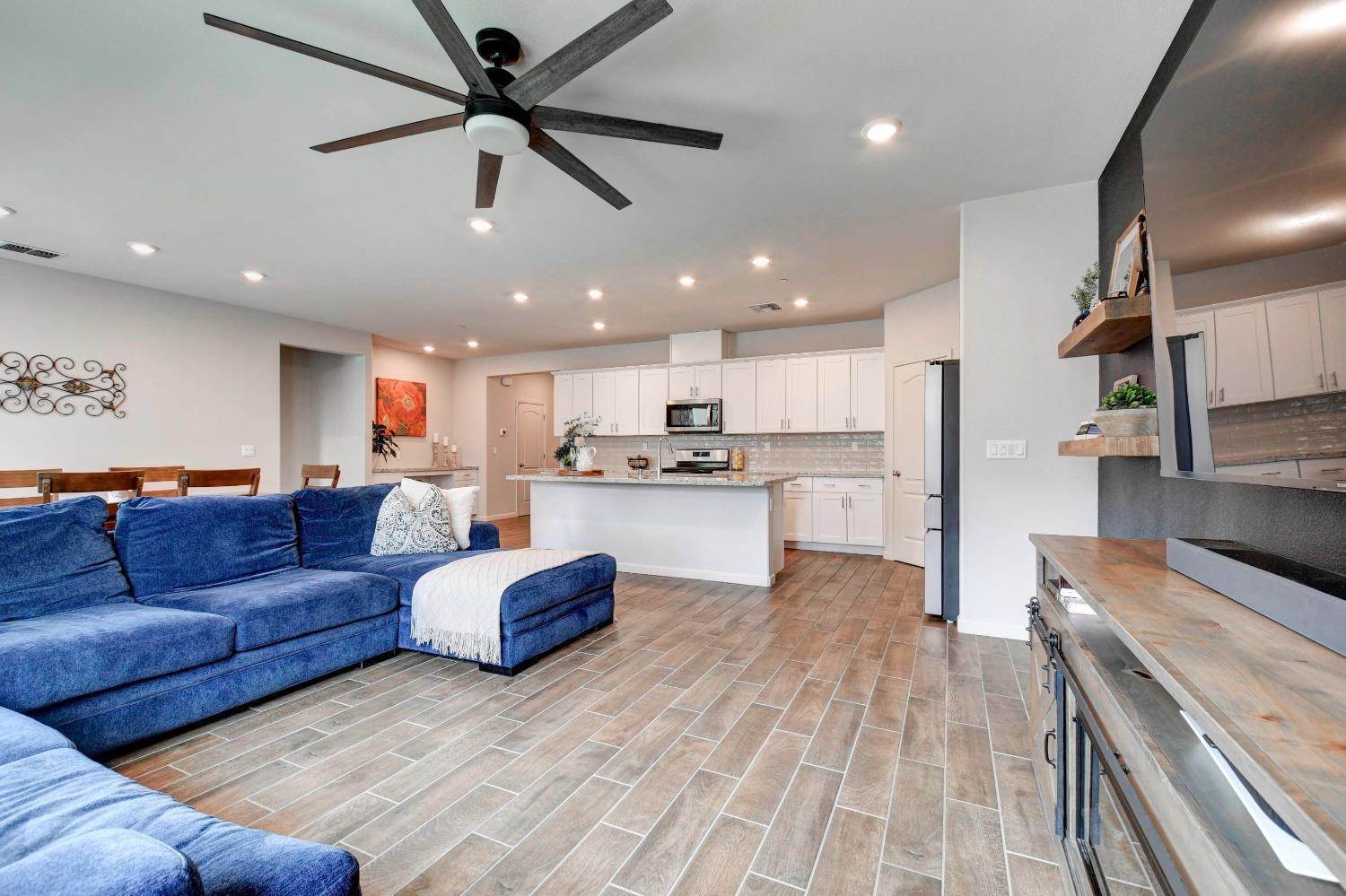 2080 Skipping Stone Way, Roseville, CA 95747