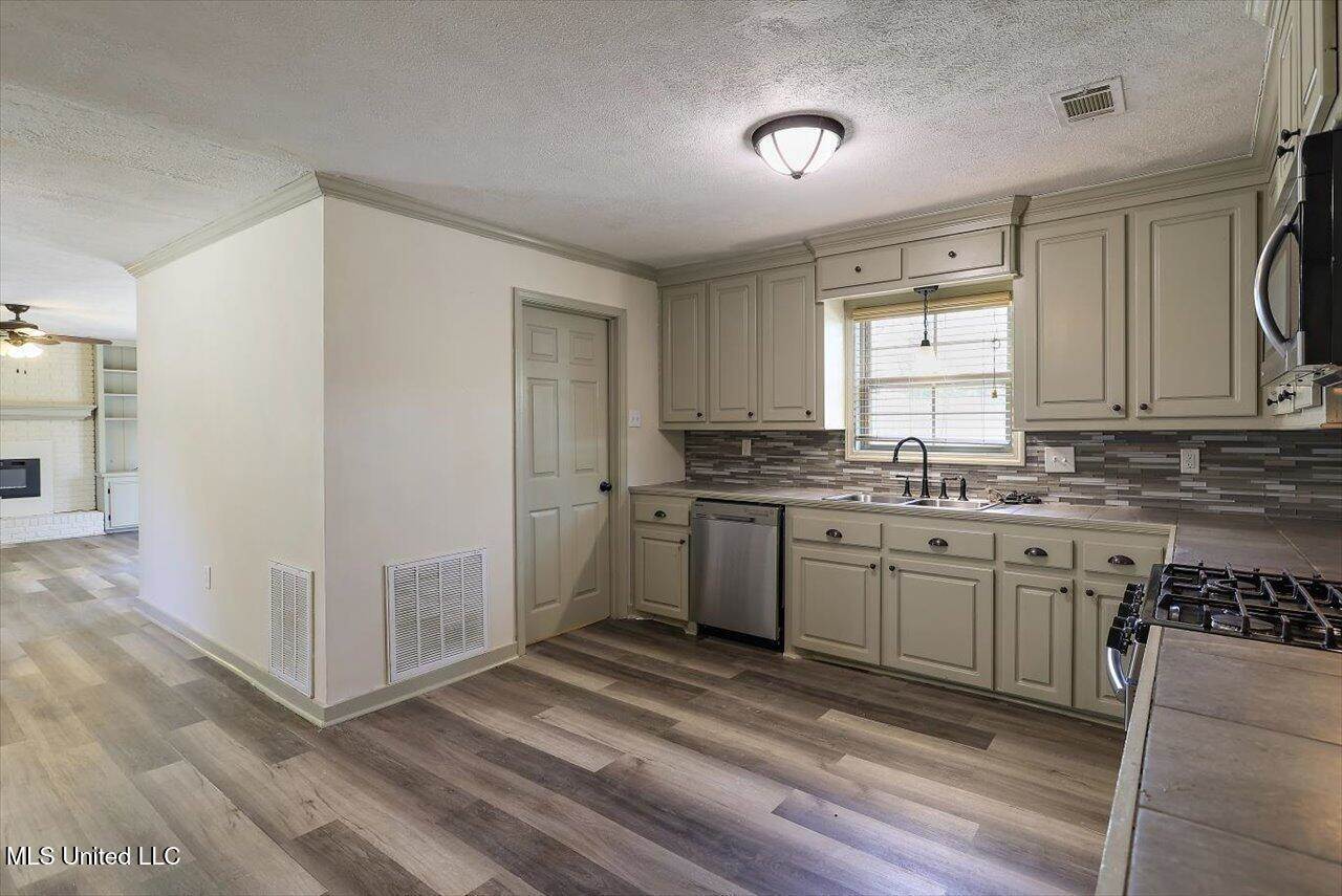 107 Martha Lane, Brandon, MS 39042