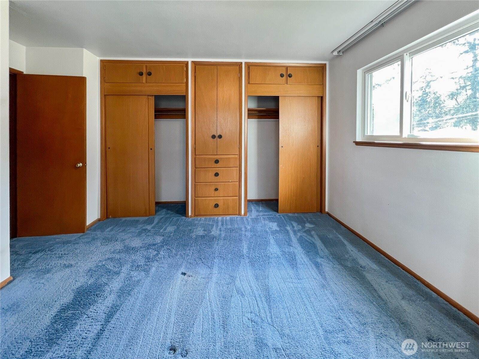 19544 53rd Ave NE, Lake Forest Park, WA 98155