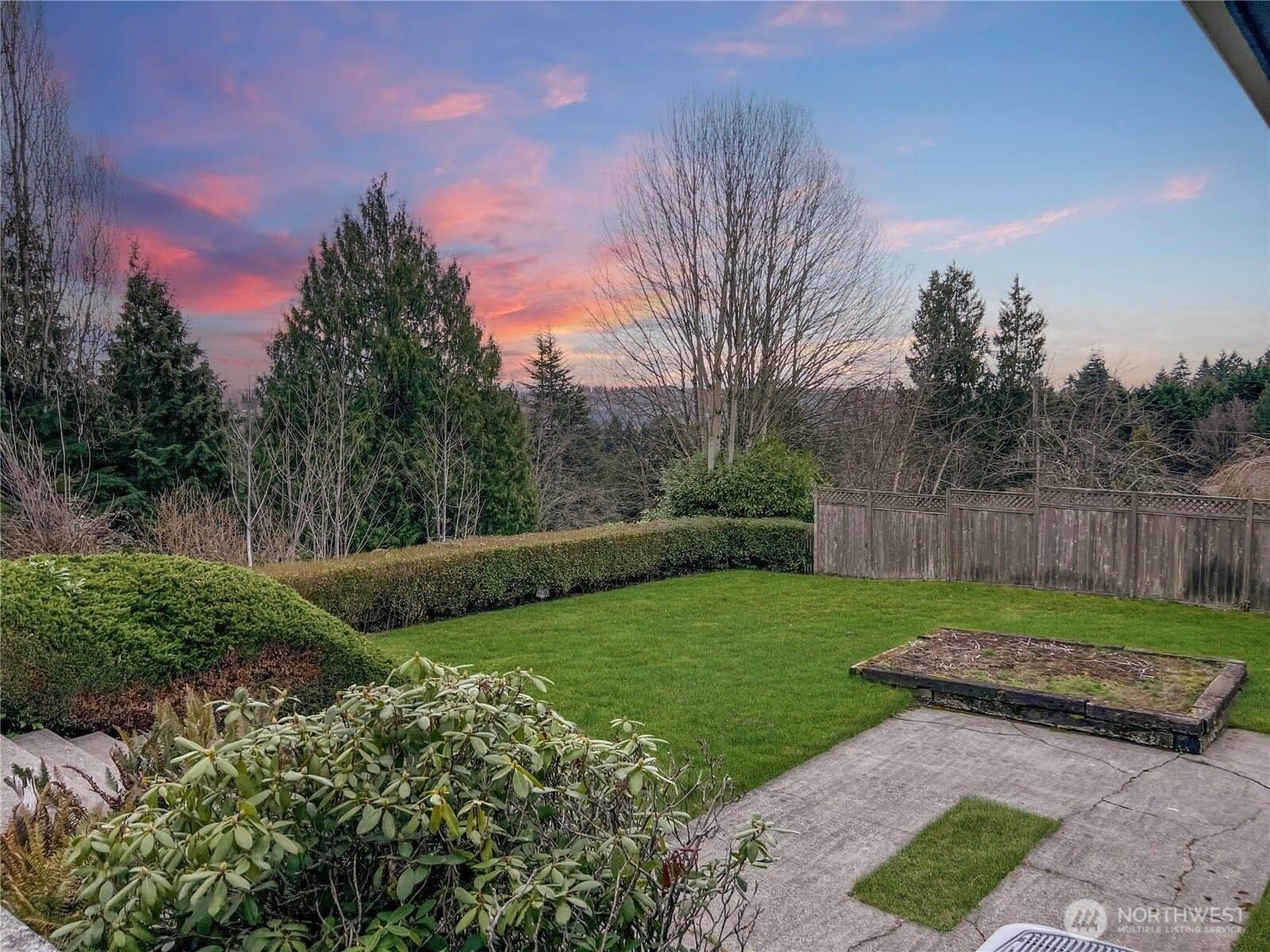 19544 53rd Ave NE, Lake Forest Park, WA 98155