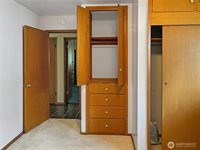 19544 53rd Ave NE, Lake Forest Park, WA 98155