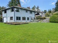 19544 53rd Ave NE, Lake Forest Park, WA 98155