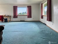 19544 53rd Ave NE, Lake Forest Park, WA 98155