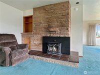 19544 53rd Ave NE, Lake Forest Park, WA 98155