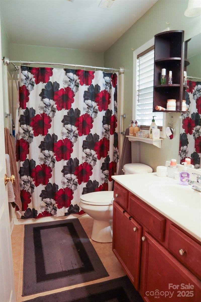 90 Elm Street, Morganton, NC 28655