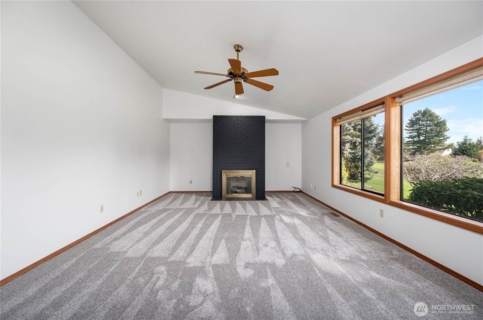 12371 Rainier Drive, Burlington, WA 98233