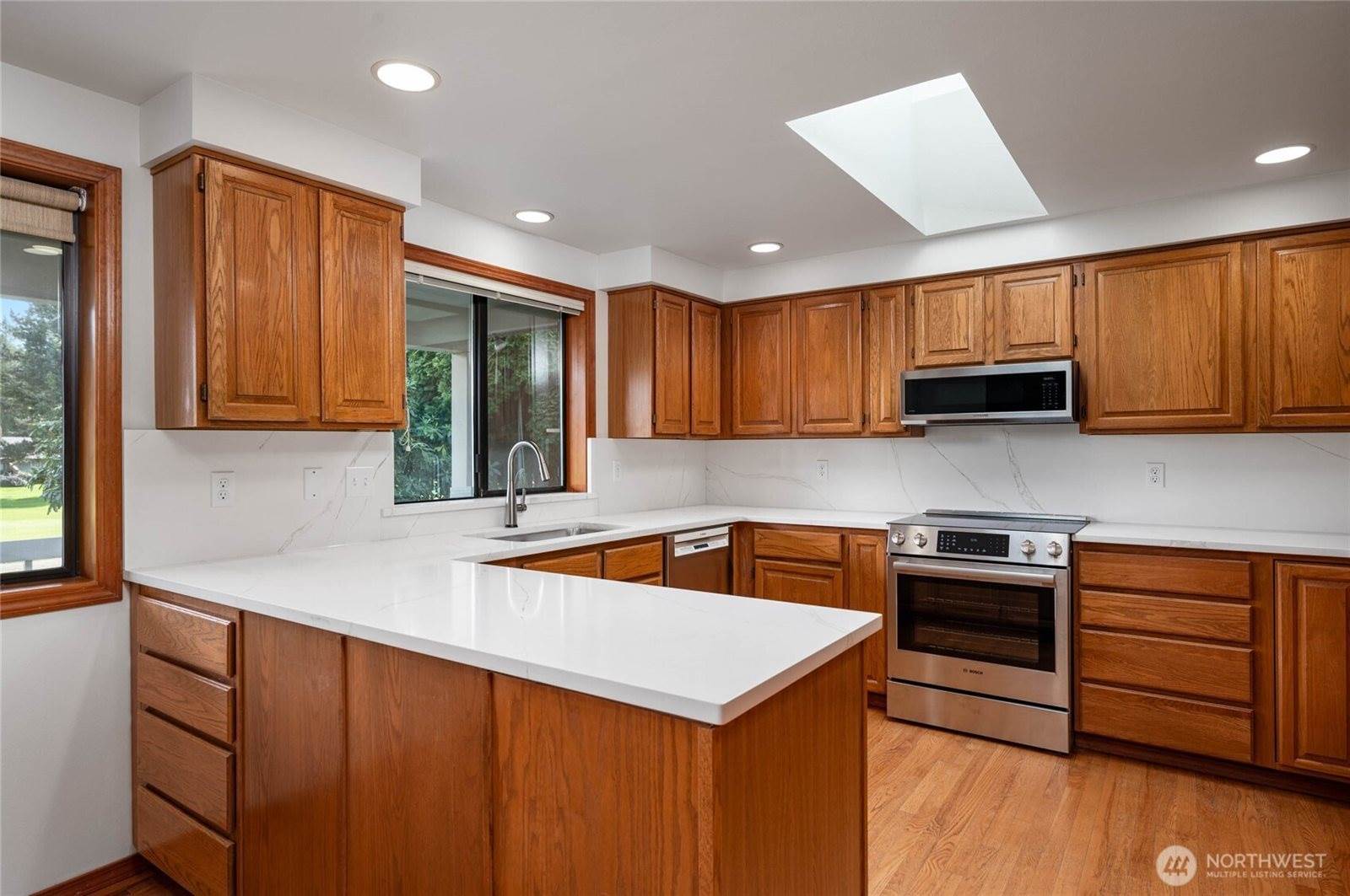 12371 Rainier Drive, Burlington, WA 98233