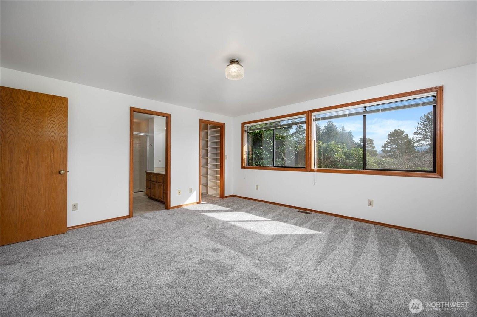 12371 Rainier Drive, Burlington, WA 98233