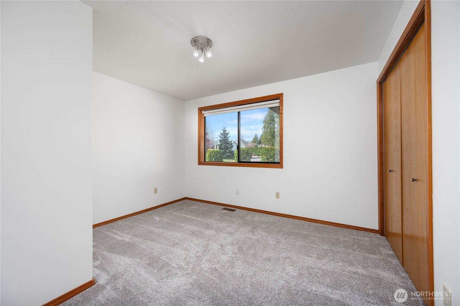 12371 Rainier Drive, Burlington, WA 98233