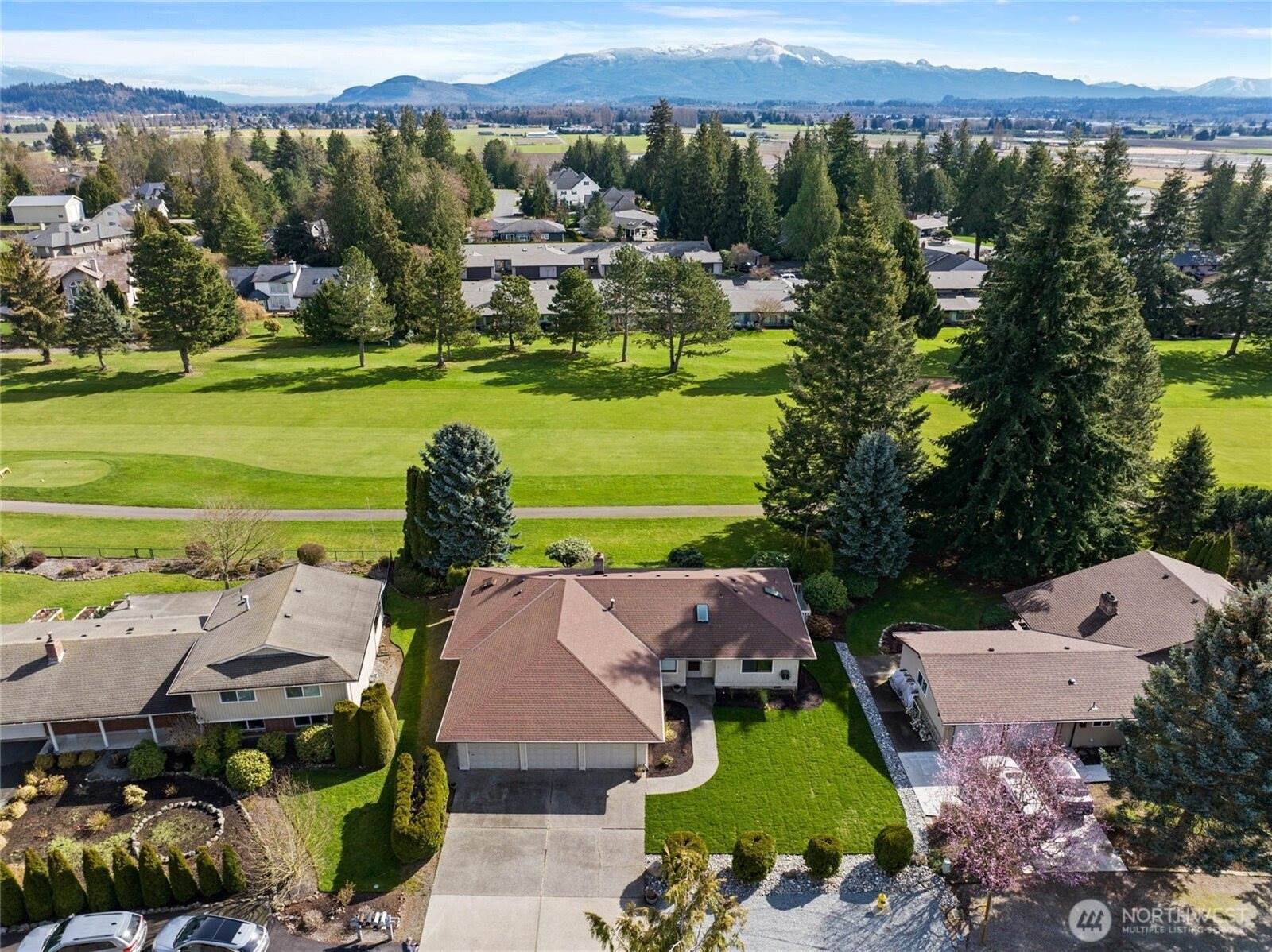 12371 Rainier Drive, Burlington, WA 98233