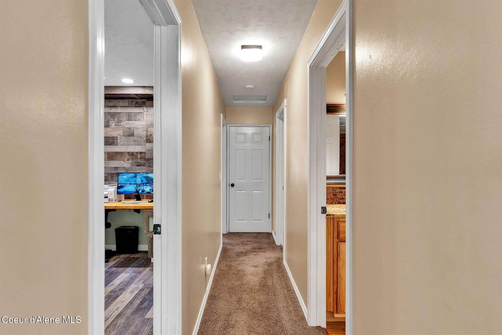 410 East Buttercup Ln, Coeur d'Alene, ID 83814