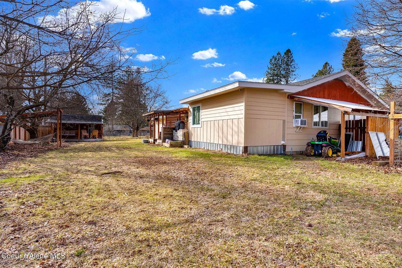 410 East Buttercup Ln, Coeur d'Alene, ID 83814