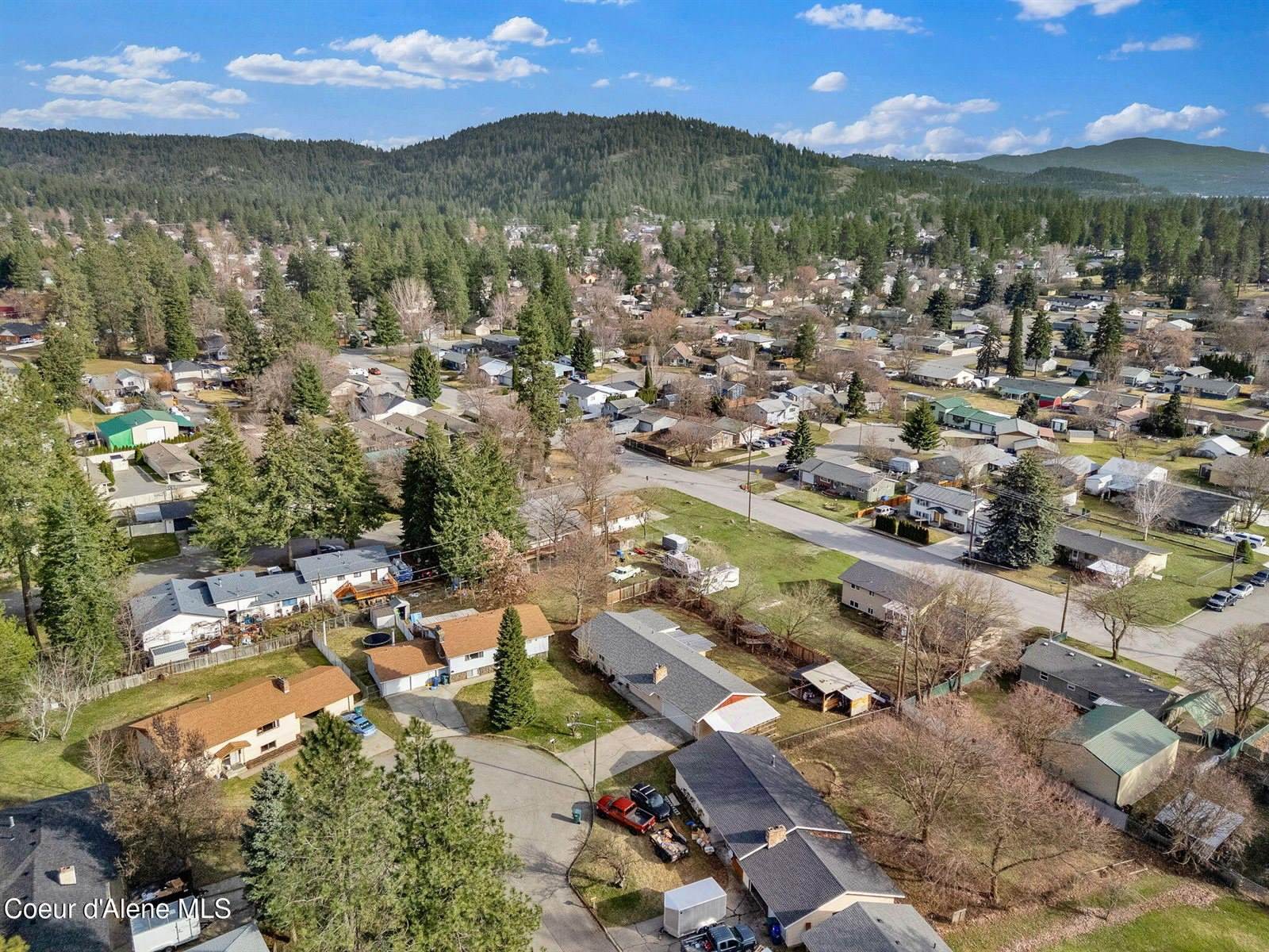 410 East Buttercup Ln, Coeur d'Alene, ID 83814