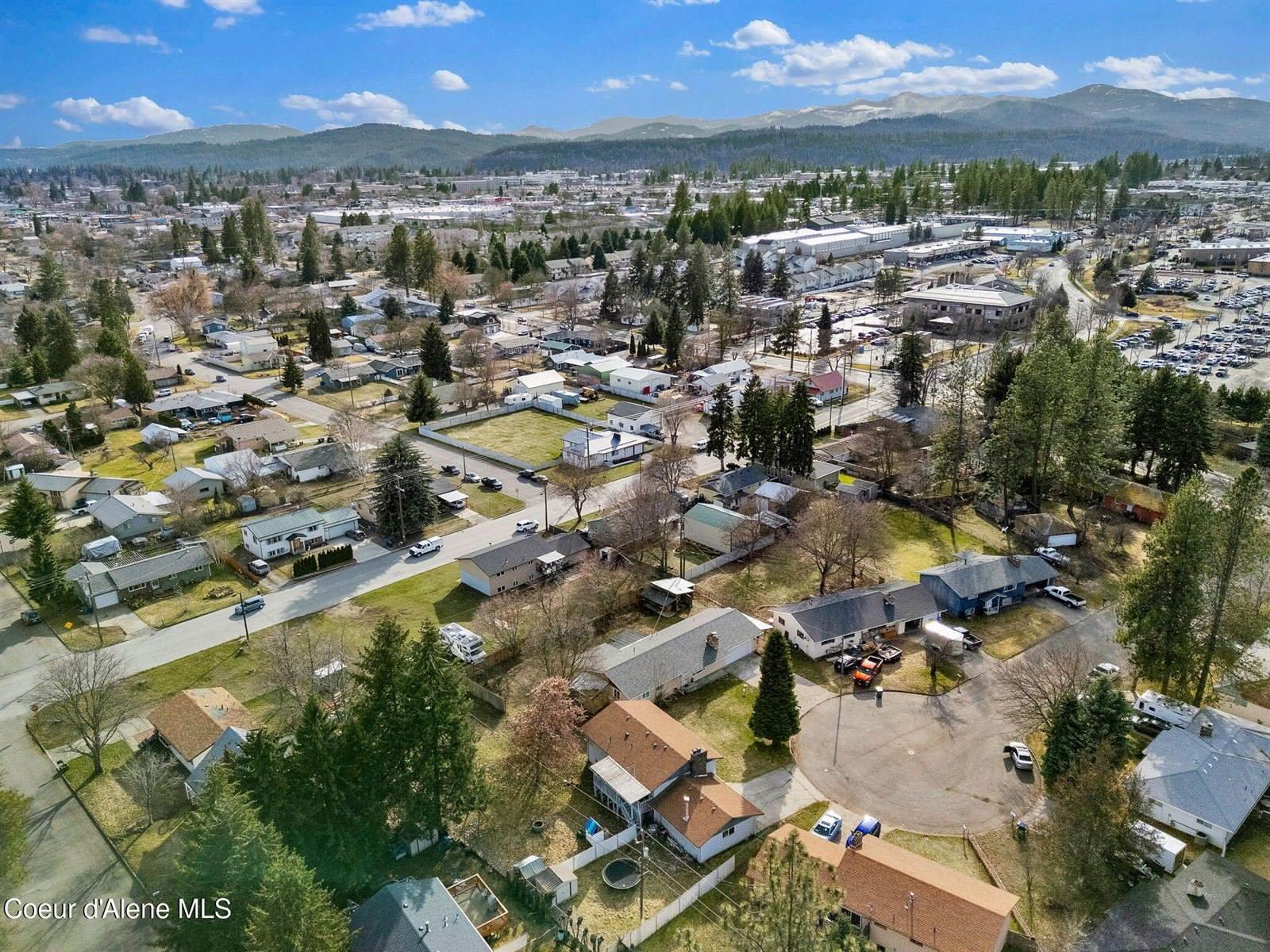 410 East Buttercup Ln, Coeur d'Alene, ID 83814