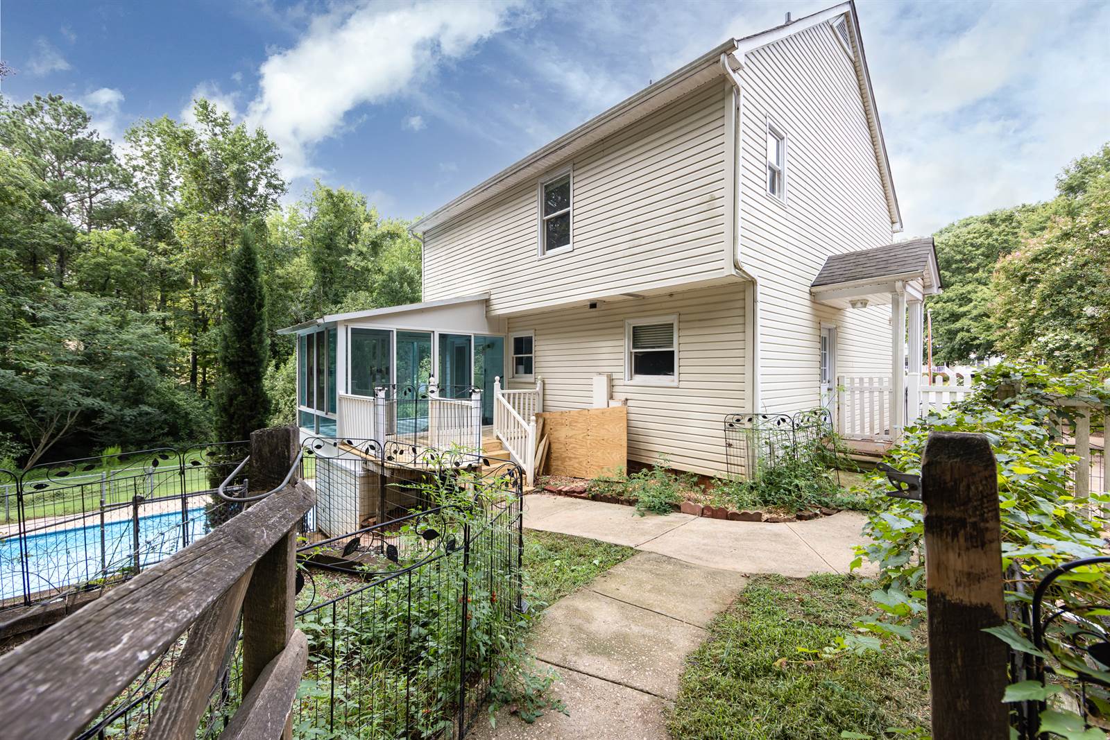 207 Crossing Avenue, Belmont, NC 28012