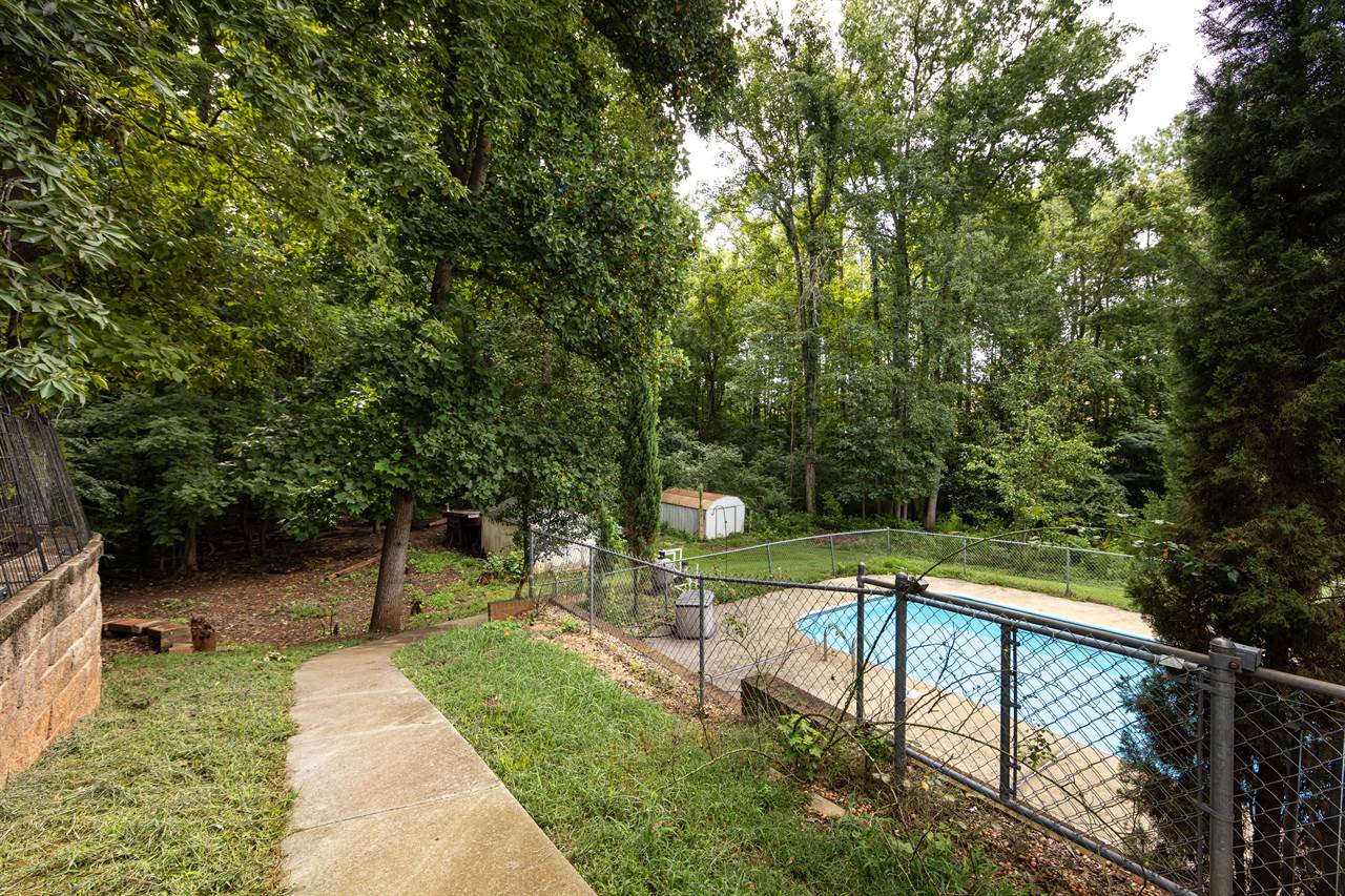 207 Crossing Avenue, Belmont, NC 28012