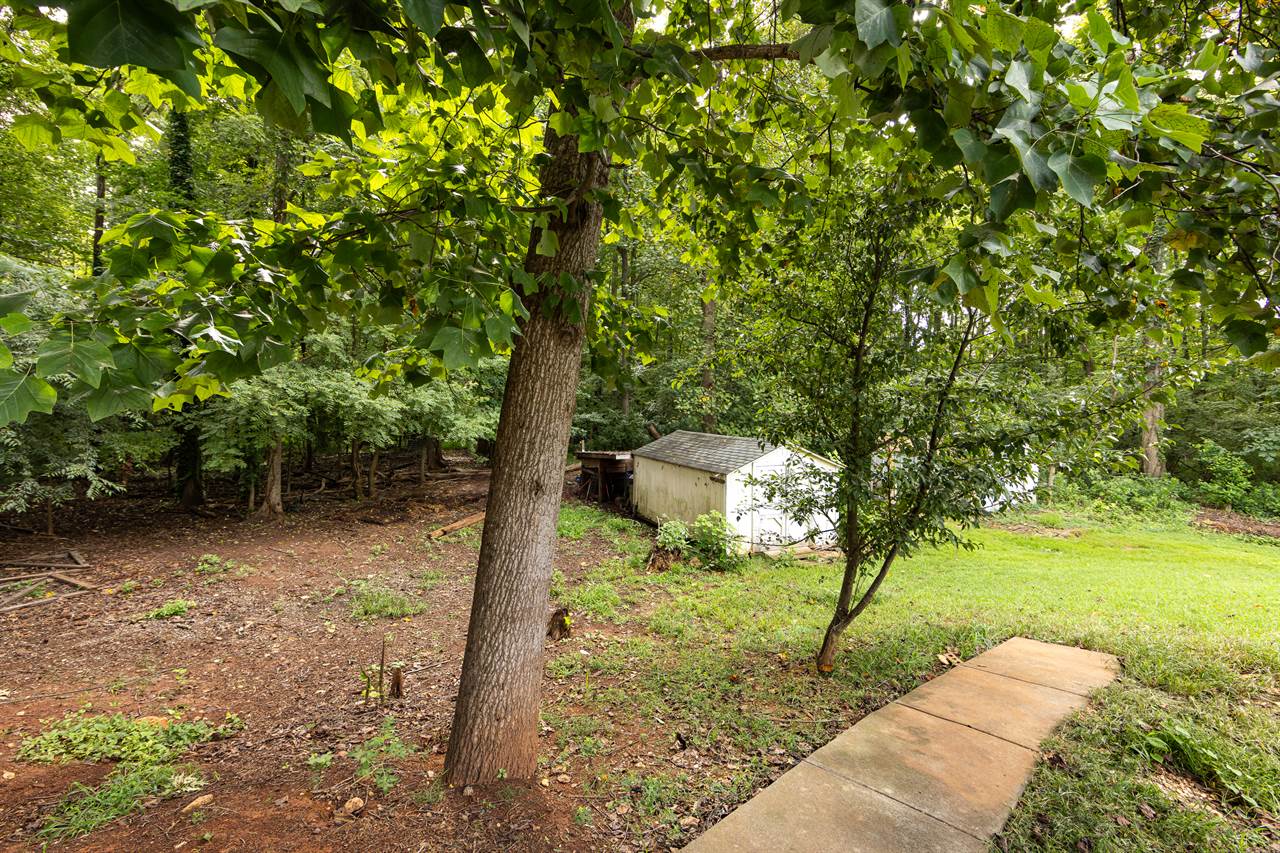 207 Crossing Avenue, Belmont, NC 28012