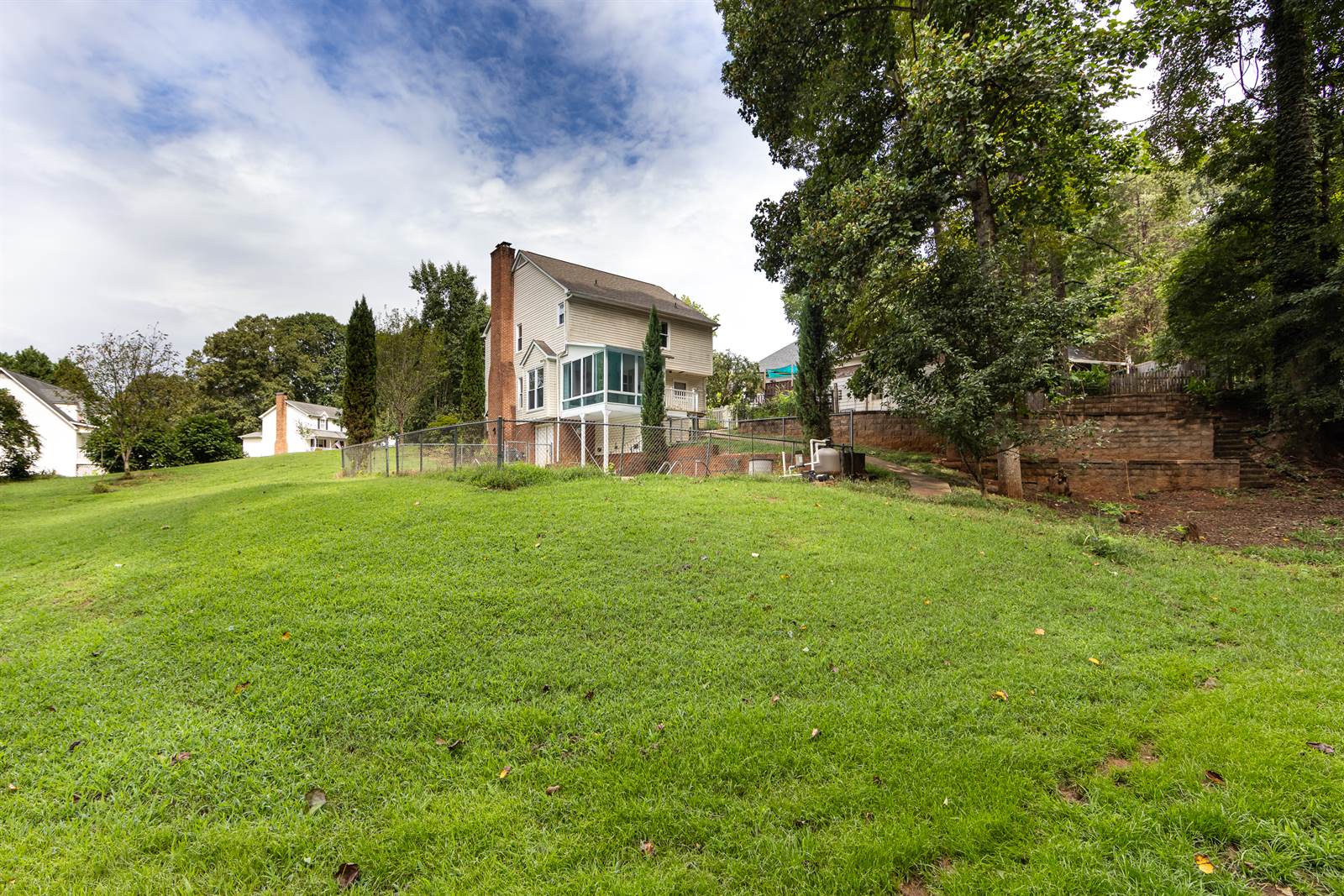 207 Crossing Avenue, Belmont, NC 28012