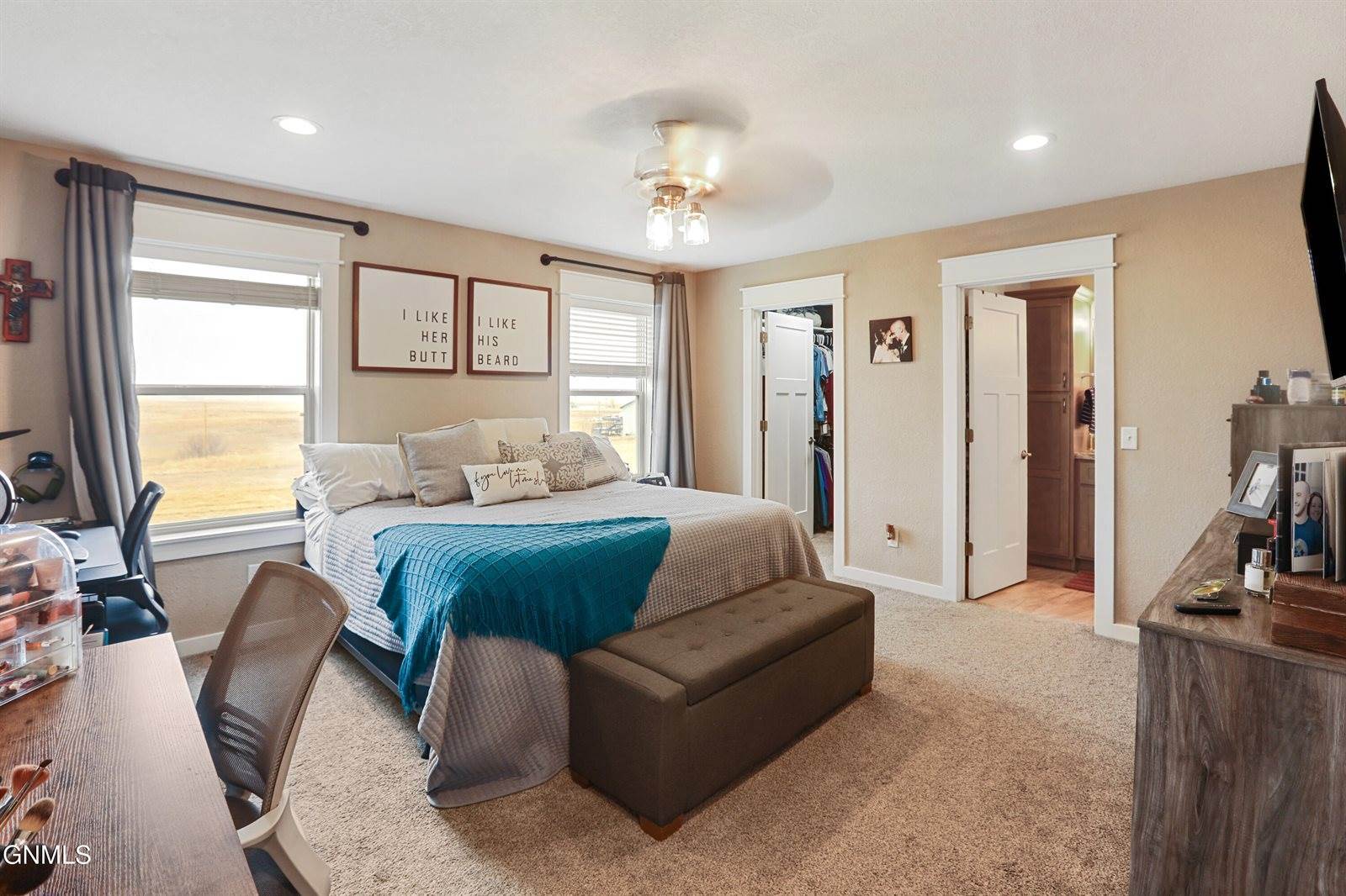 13679 Hawthorn Loop, Williston, ND 58801