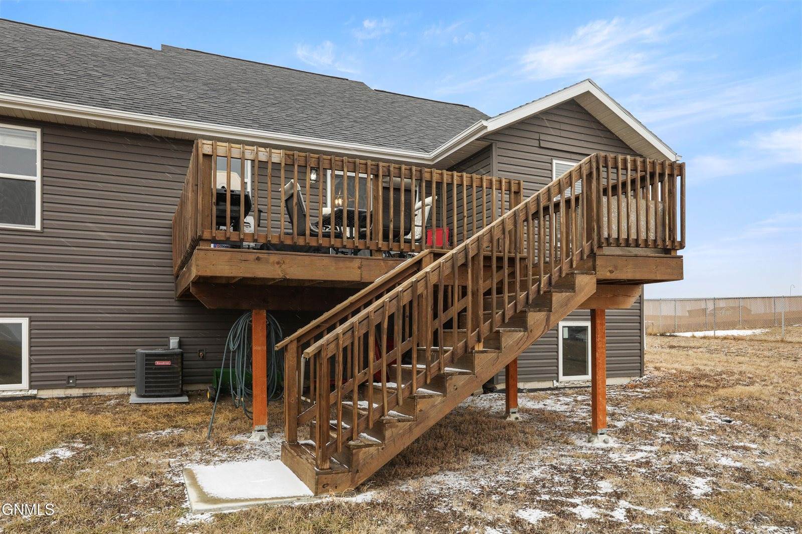 13679 Hawthorn Loop, Williston, ND 58801
