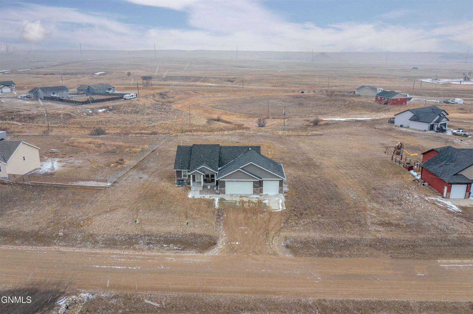 13679 Hawthorn Loop, Williston, ND 58801