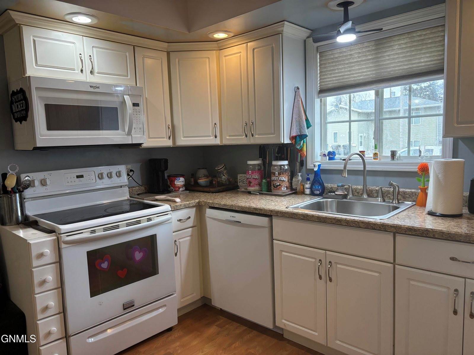 305 W Broadway West, Williston, ND 58801