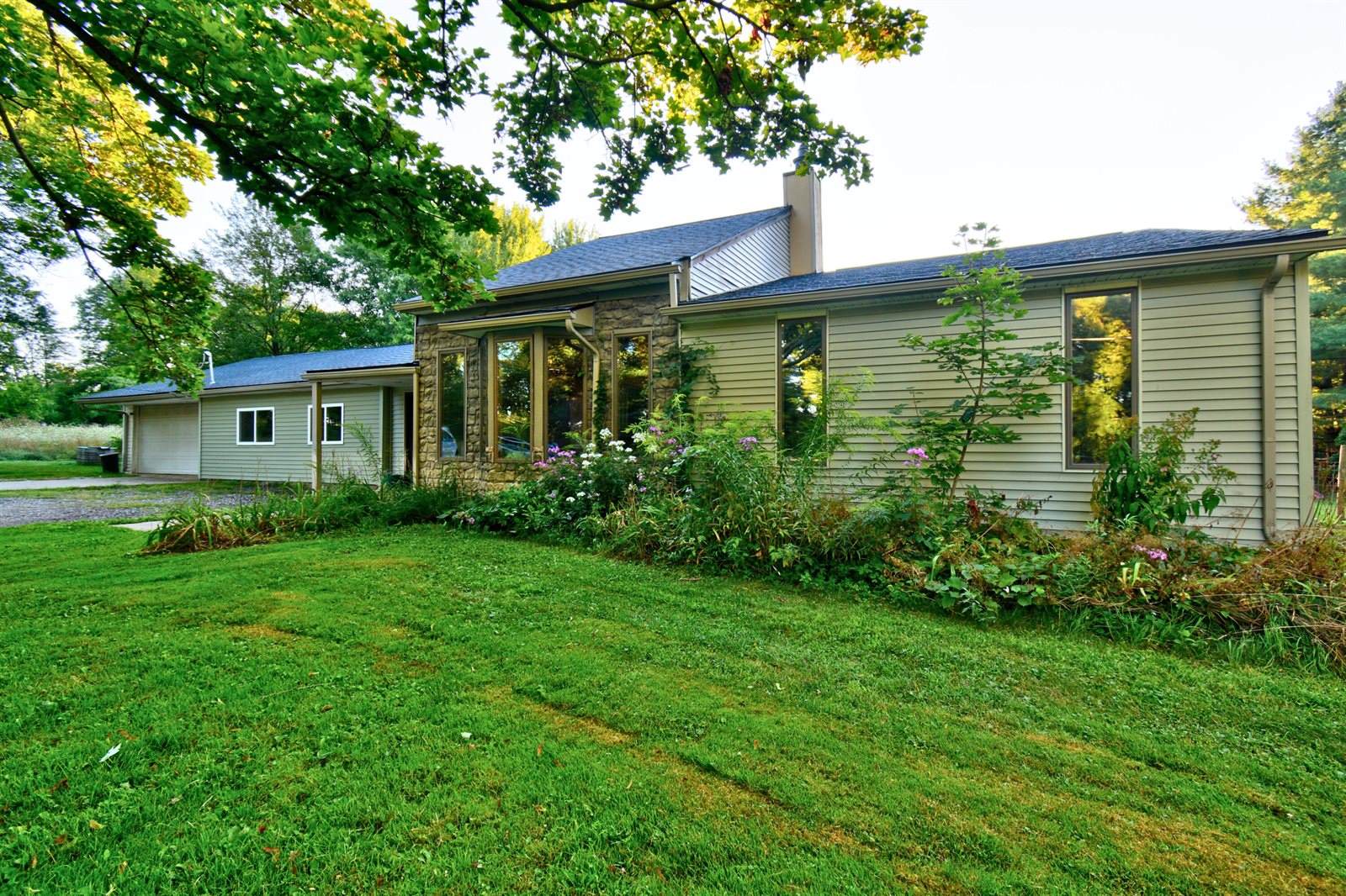 323 South Truhn Road, Fowlerville, MI 48836