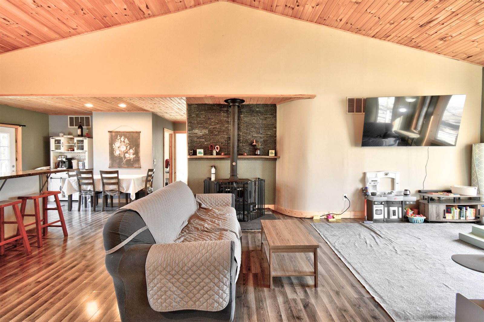 323 South Truhn Road, Fowlerville, MI 48836