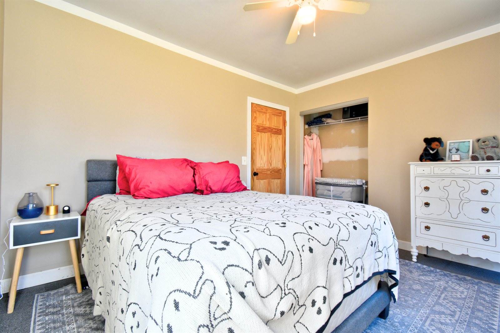 323 South Truhn Road, Fowlerville, MI 48836